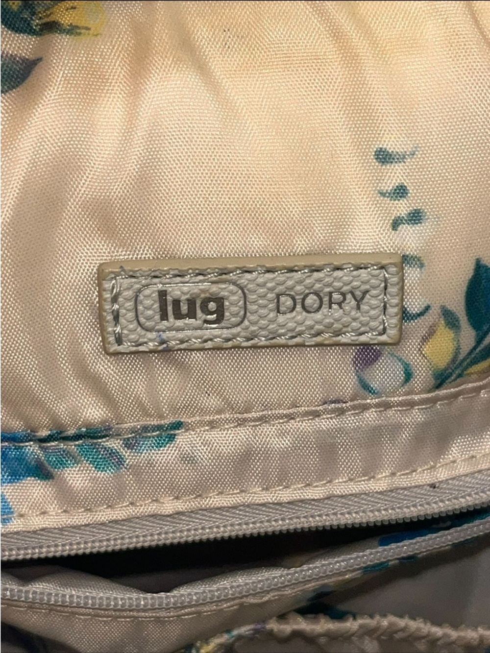Lug Dory Medium Matte Luxe VL w/ Tote Handles - One Rub Spot on Handle See Pic - Picture 10 of 15